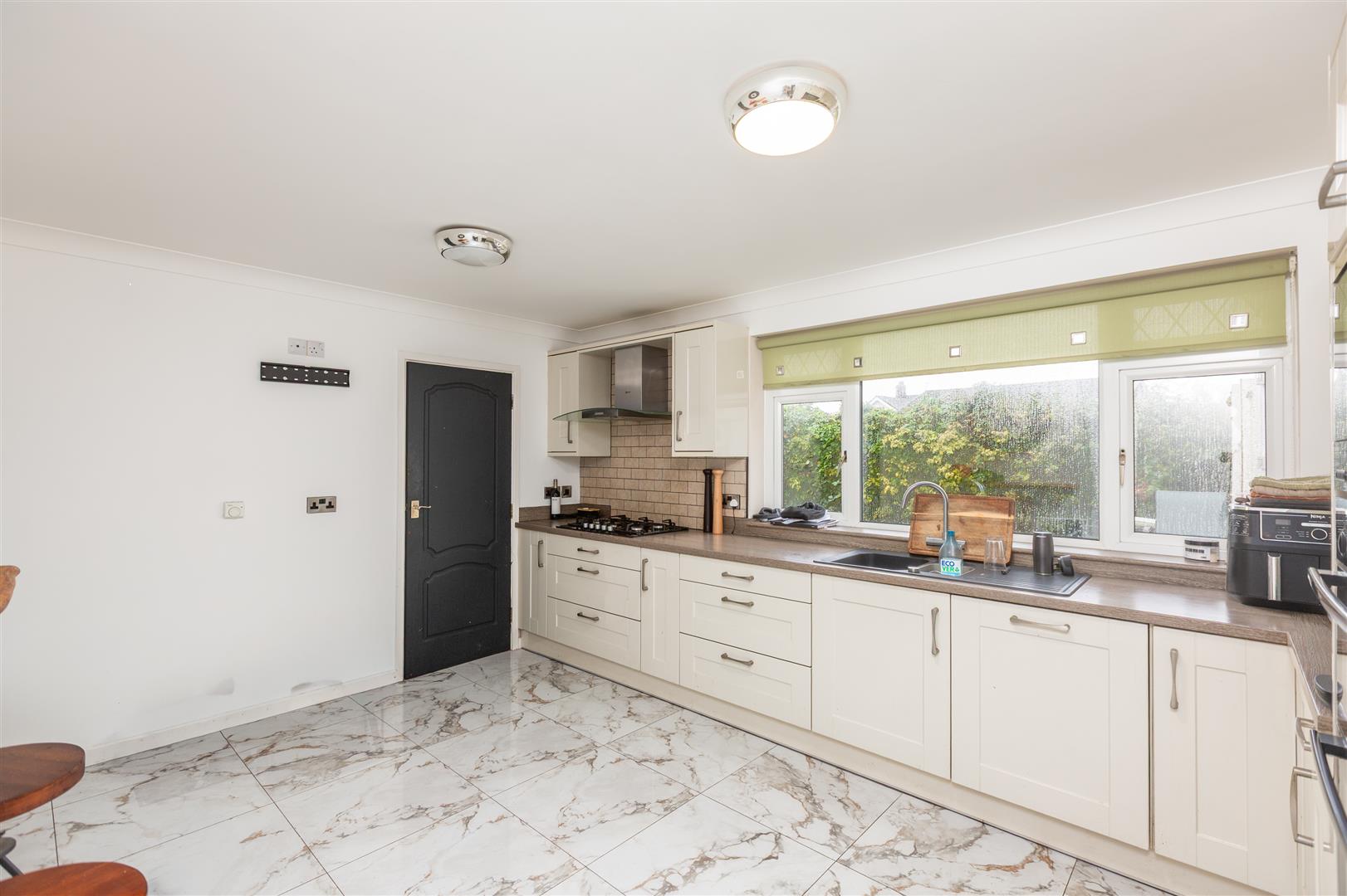 Llanmorlais, Swansea, SA4 3RY